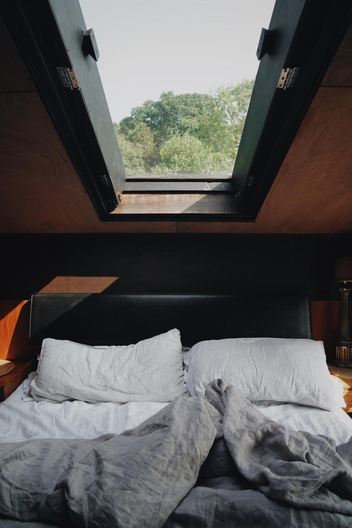 Two Unique Cabins Wrapped In Beautiful Welsh Scenery Presteigne Екстериор снимка