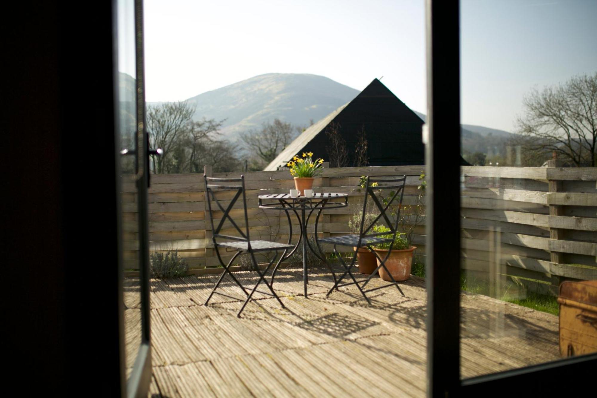 Two Unique Cabins Wrapped In Beautiful Welsh Scenery Presteigne Екстериор снимка